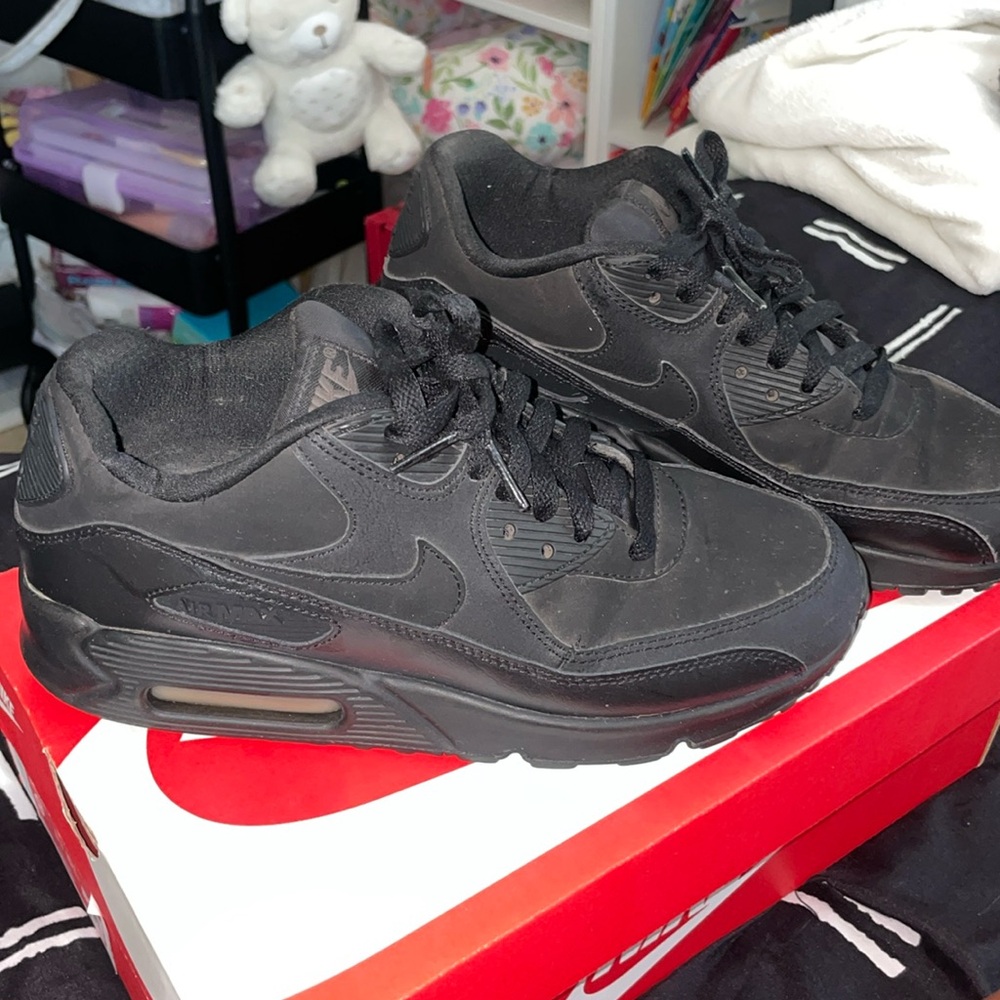 Black Nike AirMax